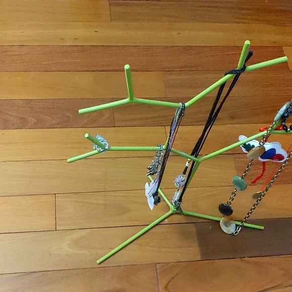 Green Jewelry Tree / Jewelry Organizer - Picture 2 of 4